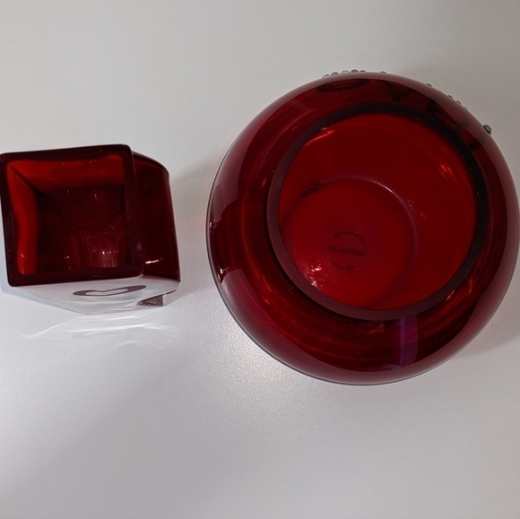 Red Glass Vintage Vases - Picture 3 of 4